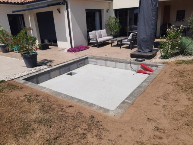 Création d’une dalle béton pour un SPA balnéo semi-enterré 